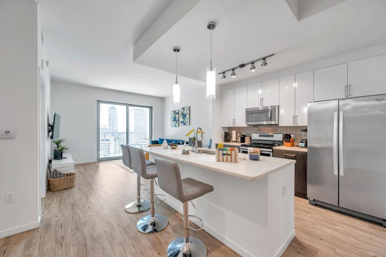 Luxury 1 Bedroom With Den Downtown Tampa Apt - City Views, Rooftop Pool, Workspace Exterior foto