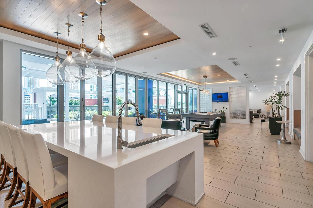 Luxury 1 Bedroom With Den Downtown Tampa Apt - City Views, Rooftop Pool, Workspace Exterior foto